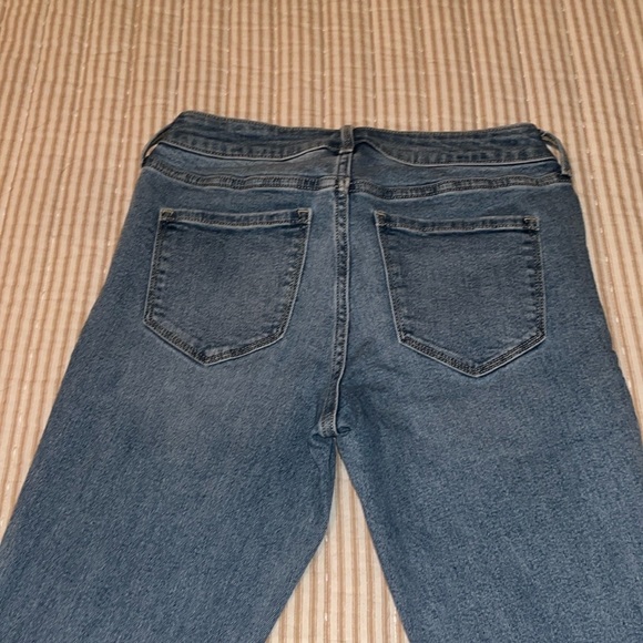 Old navy rockstar super skinny mid rise jeans - Picture 2 of 4